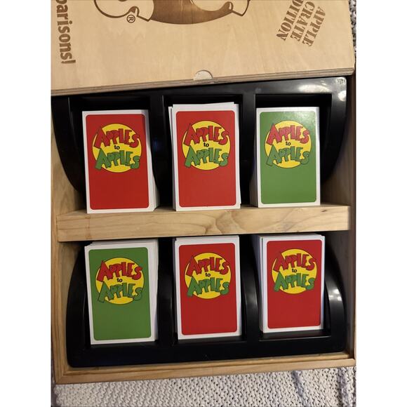 Apples to Apples Apple Crate Edition Party Card Game Wooden Box Complete - Picture 4 of 7